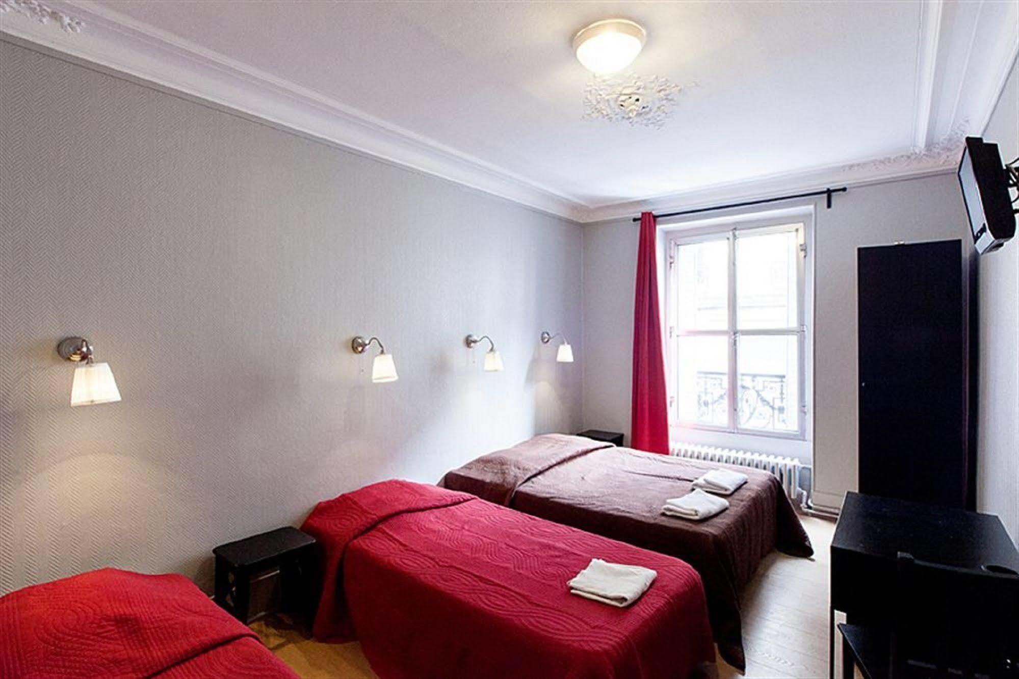 Hotel Bervic Montmartre Parigi